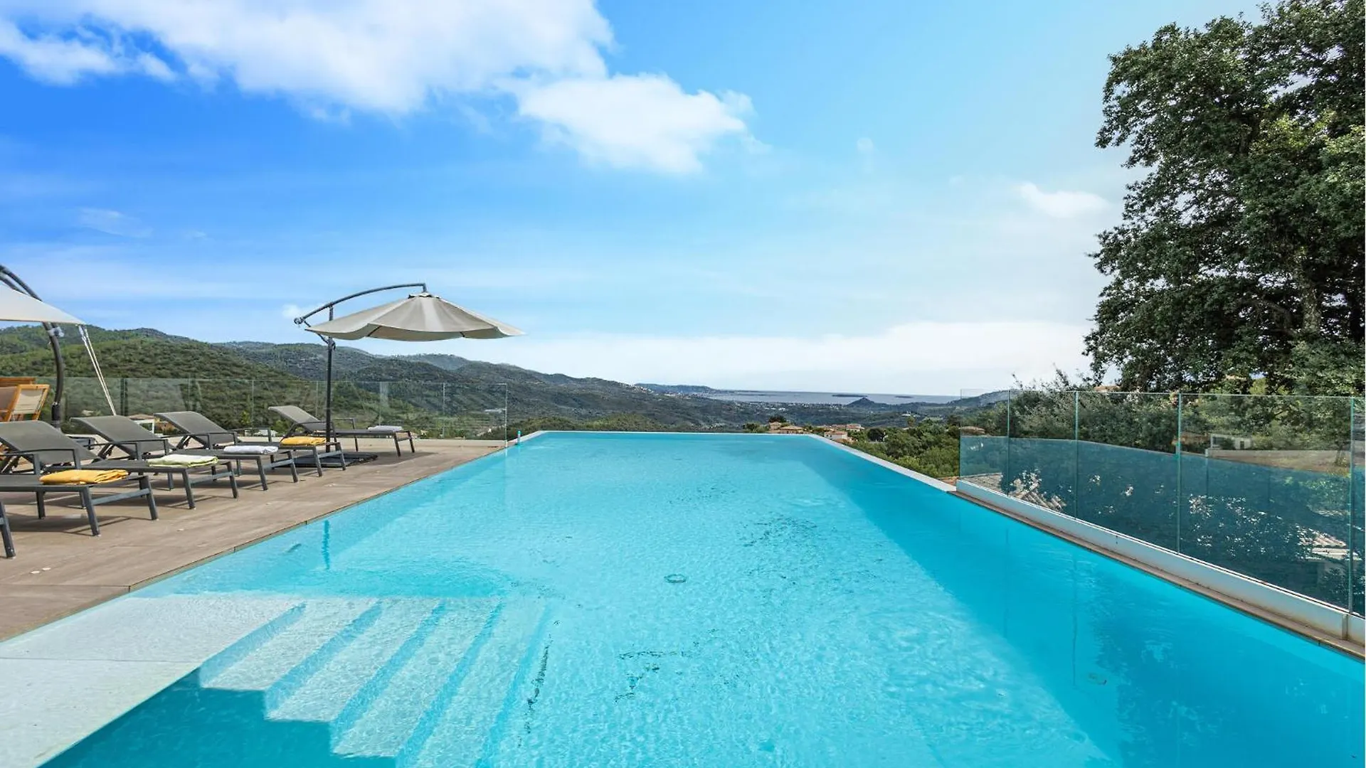 Nice Home In Les Adrets-De-Lestere With Kitchen 0*, Les Adrets-de-l'Esterel